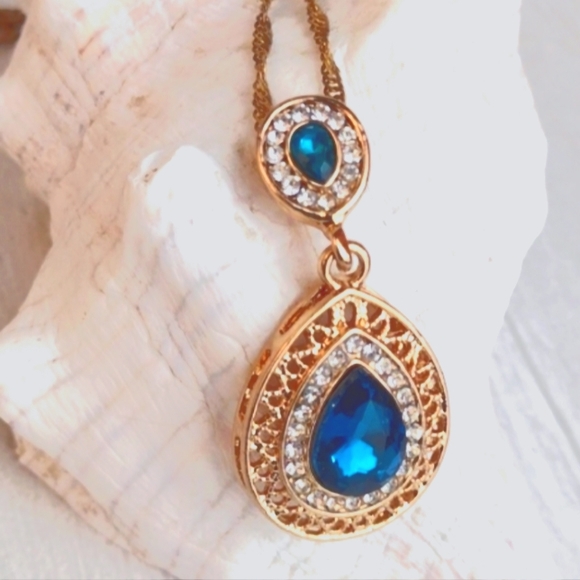 Turquoise Multifaceted Gem Jewelry - Deep Aqua Blue Turquoise Multifaceted Rhinestone Faux Gold Pendant Necklace